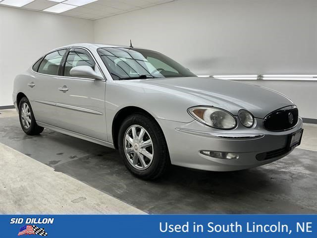 Used 2005 Sterling Silver Metallic Buick CXL image 3