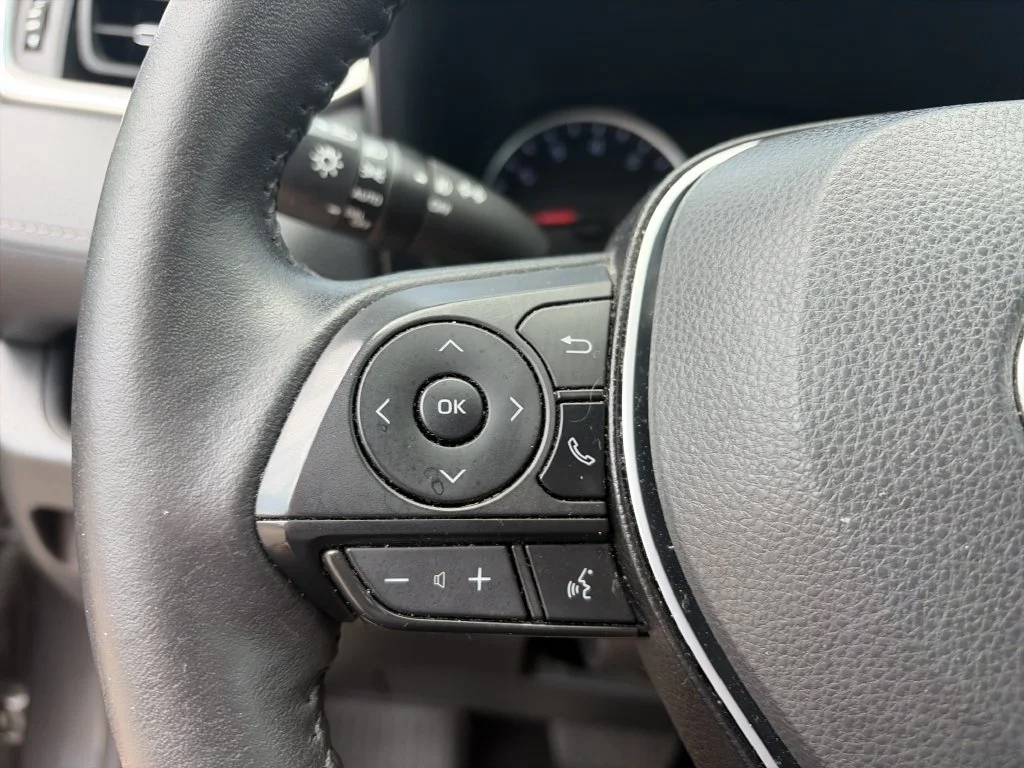 Used 2022 Gray Toyota XLE Premium image 20
