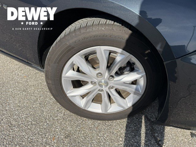 Used 2020 Shadow Gray Metallic Chevrolet LT image 32