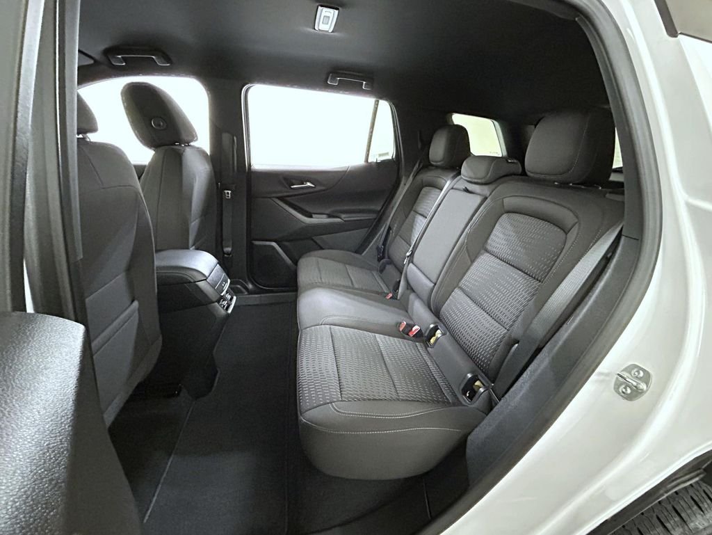 Used 2025 White Chevrolet LT image 19