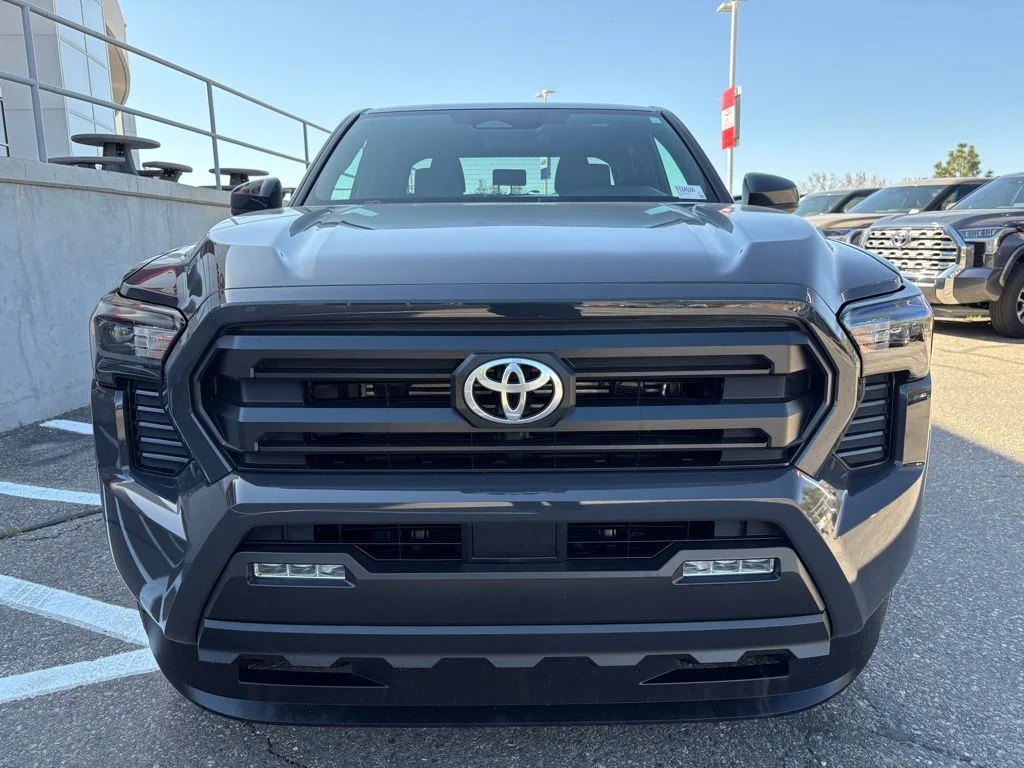 Used 2026 UNDERGROUND Toyota SR5 image 12