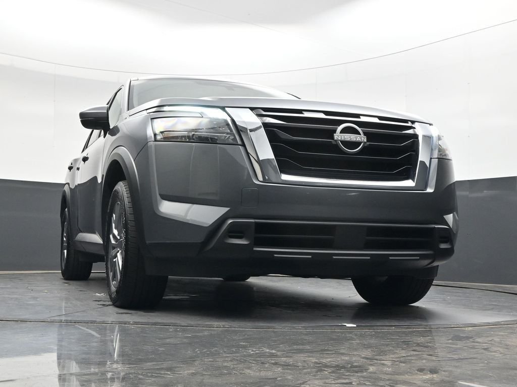 Used 2025 Gray Nissan SV image 48