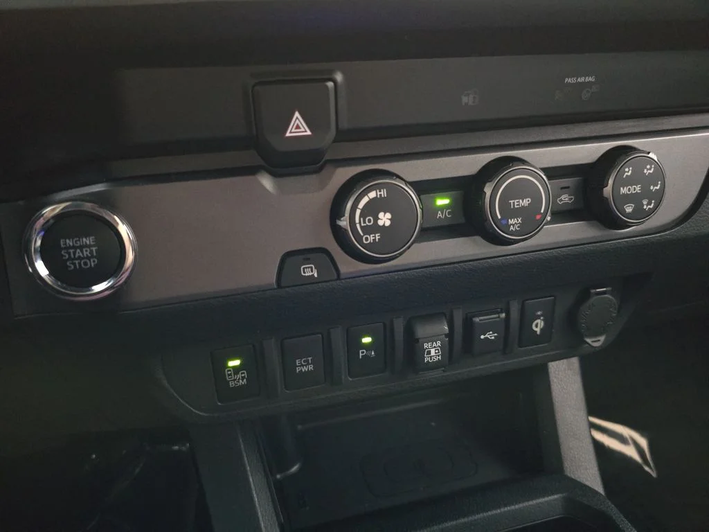Used 2020 Silver Toyota SR5 image 25
