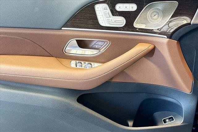 New 2026 Obsidian Black Metallic Mercedes-Benz GLS 450 image 46