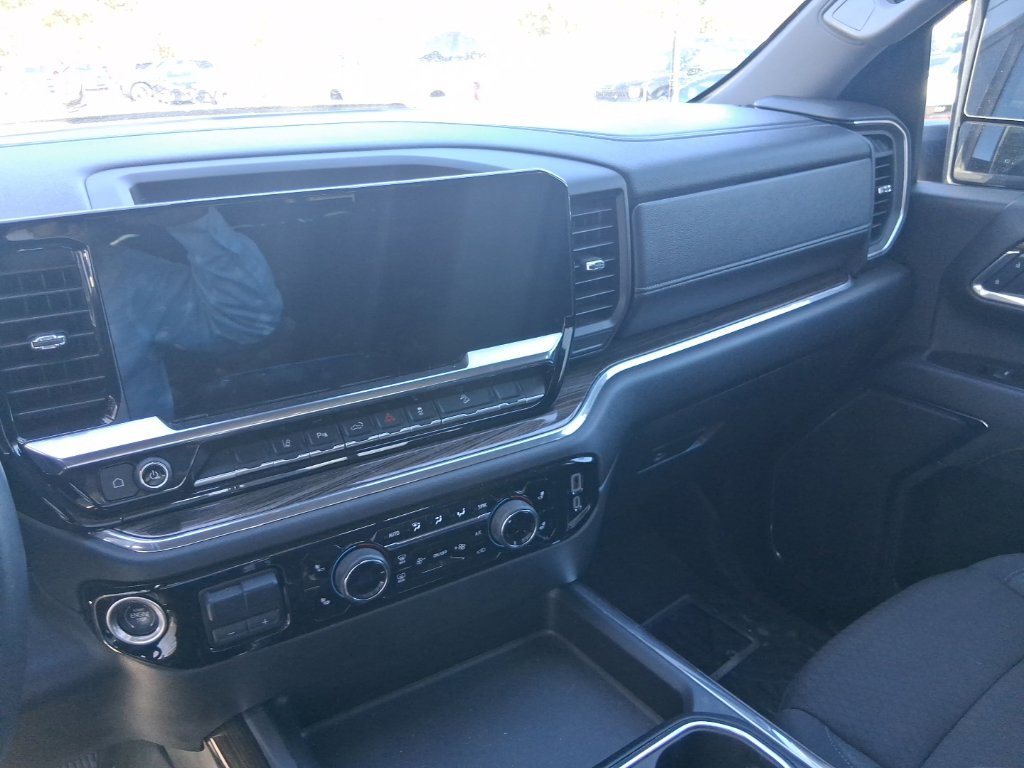 Used 2024 Gray Chevrolet LT image 10