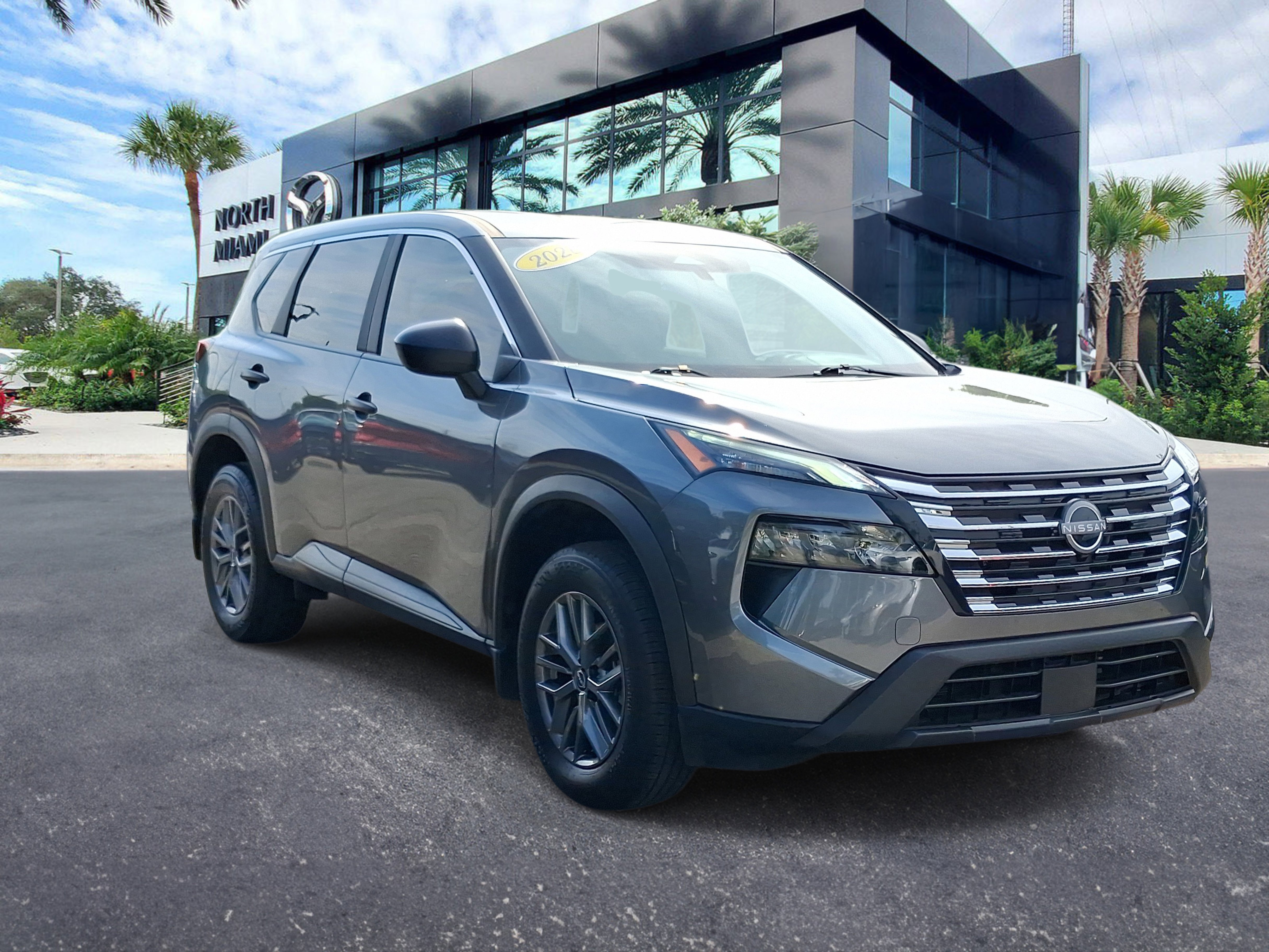 Used 2026 Gray Nissan S image 3