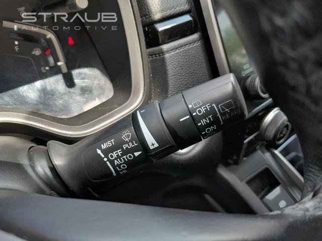 Used 2018  Honda Touring image 17