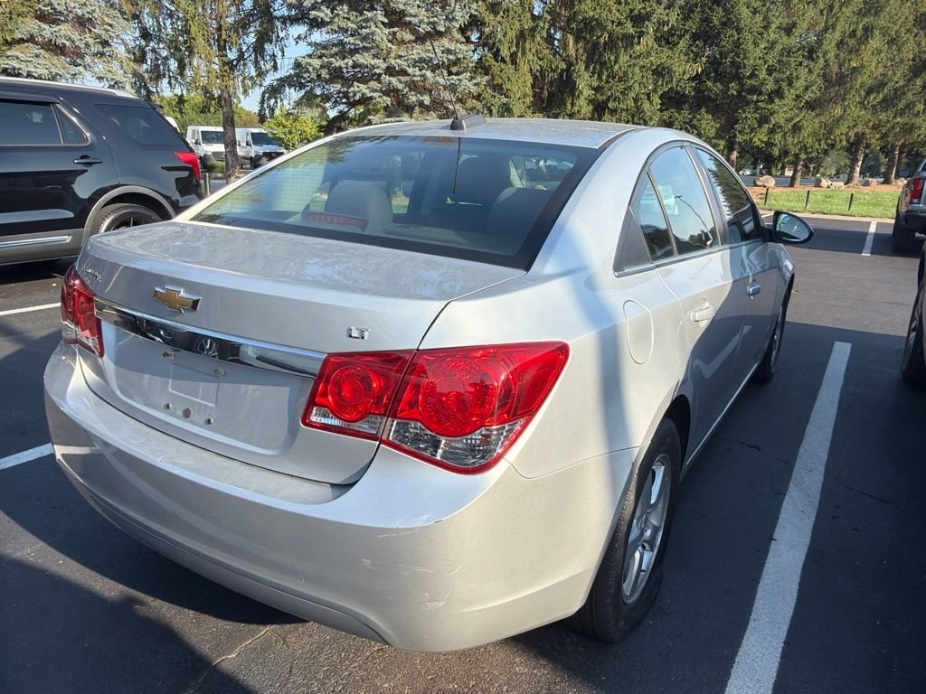Used 2015 Silver Ice Metallic Chevrolet 1LT image 3