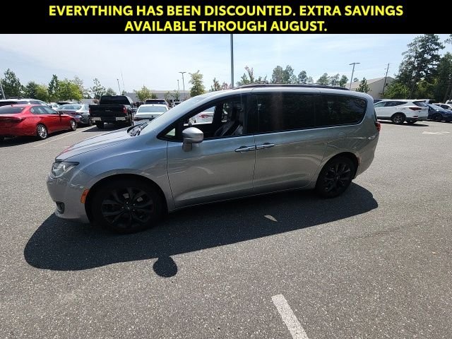 Used 2020 Silver Chrysler Touring L image 7