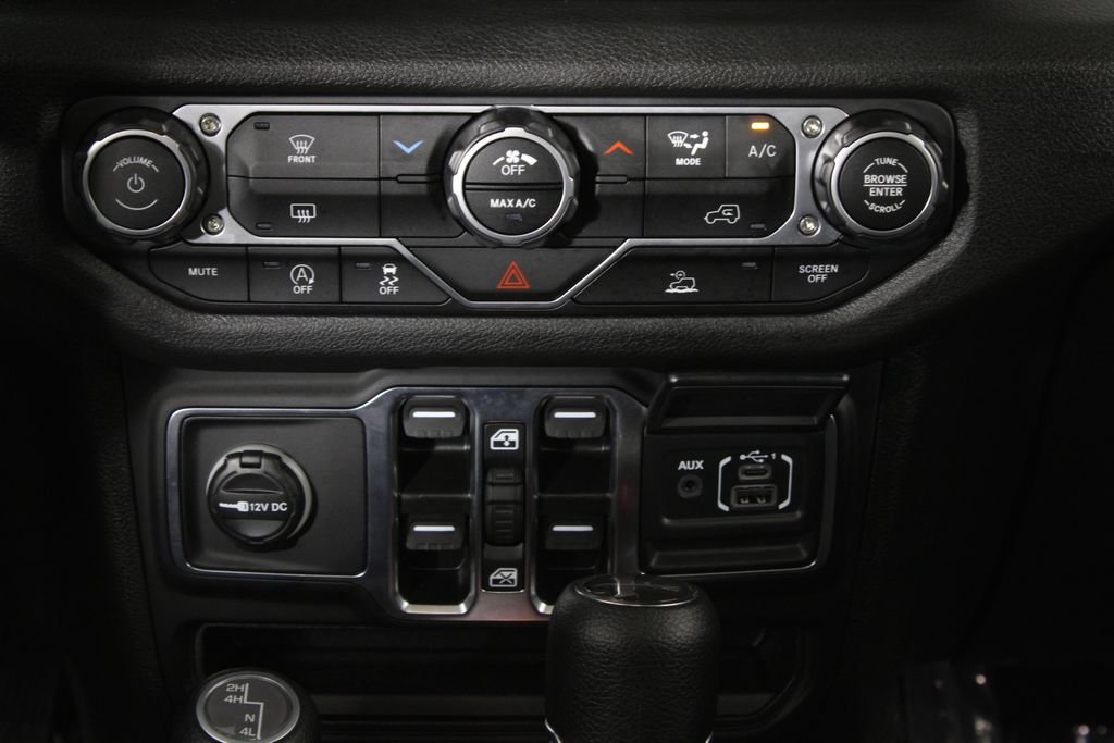 Used 2025 Gray Jeep Sport S image 18