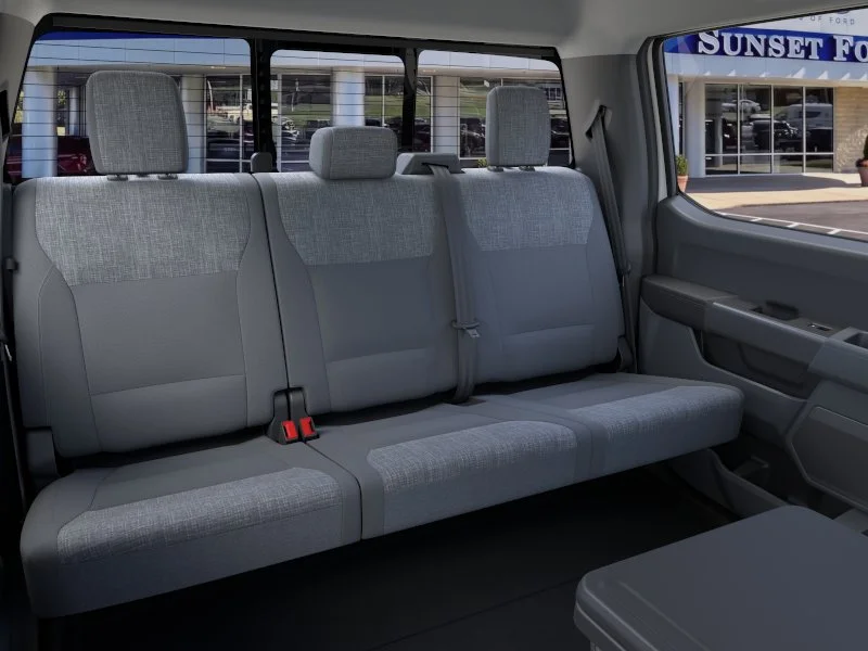 New 2026 Oxford White Ford XLT image 11