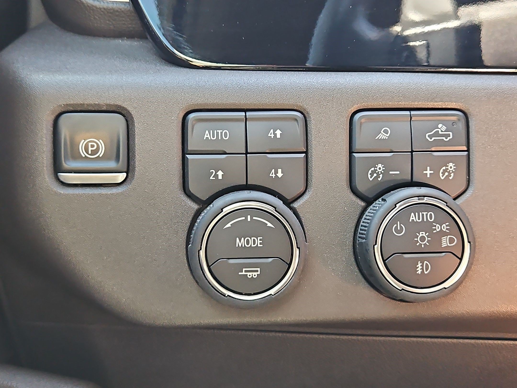 Used 2025 Sterling Gray Metallic Chevrolet LT Trail Boss image 23