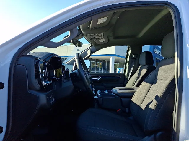 Used 2025 White Chevrolet LT image 13