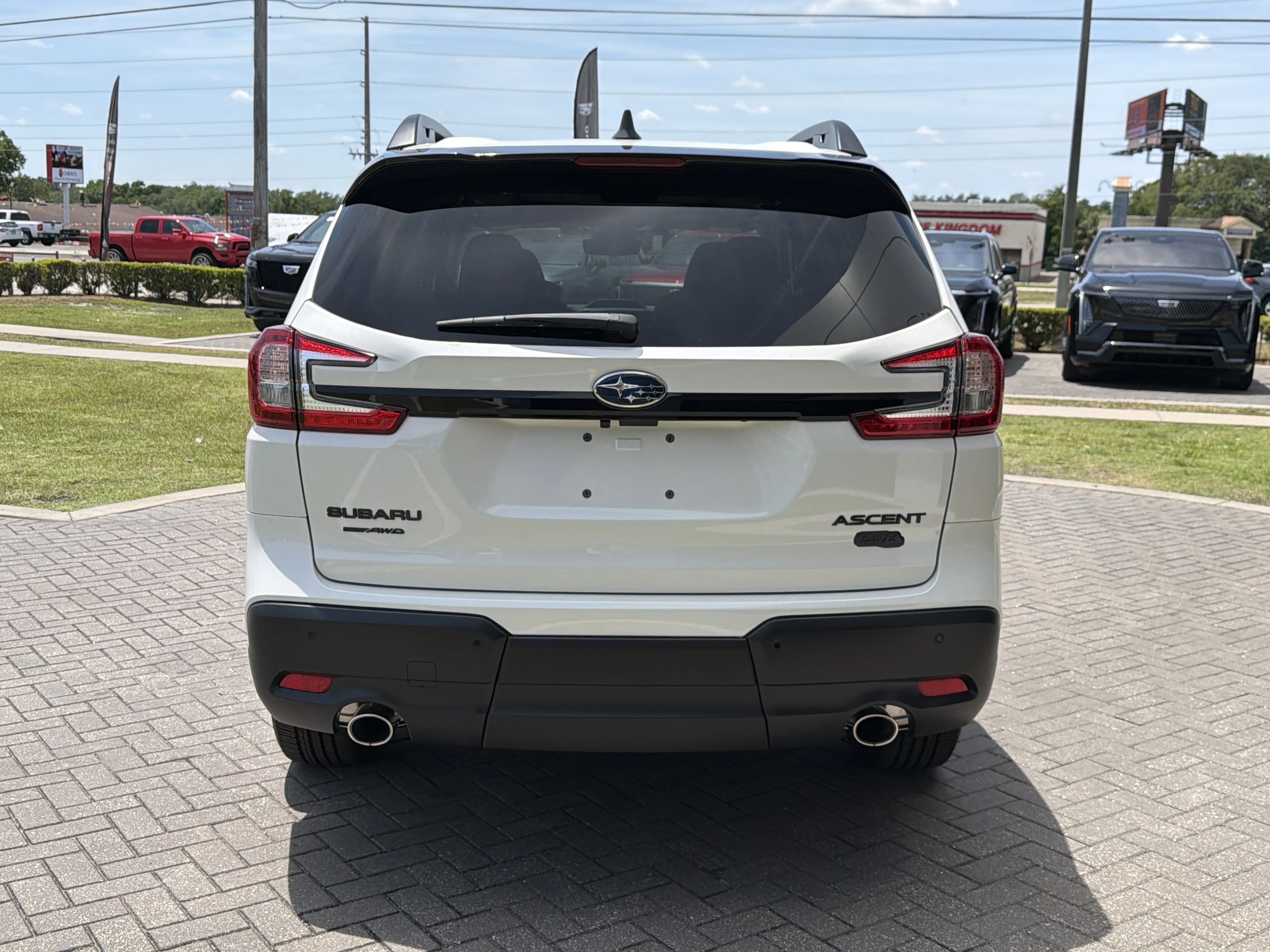 New 2026 CRYSTAL WHITE PEARL Subaru Onyx Edition Touring 7-Passenger image 5
