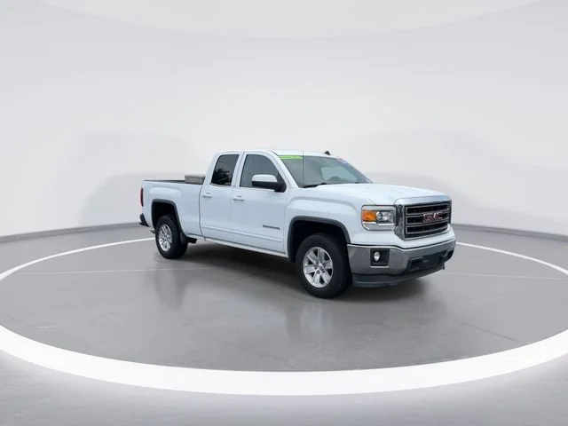Used 2014 White GMC SLE image 1