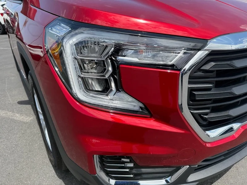 Used 2024 Volcanic Red Tintcoat GMC SLE image 24