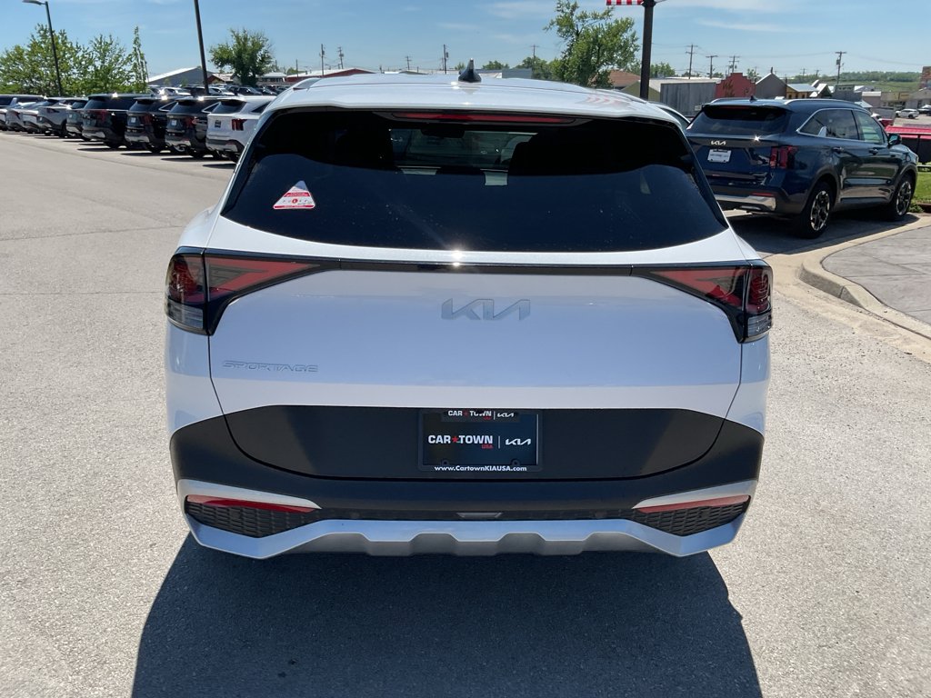 Used 2023 Glacial White Pearl Kia EX image 8