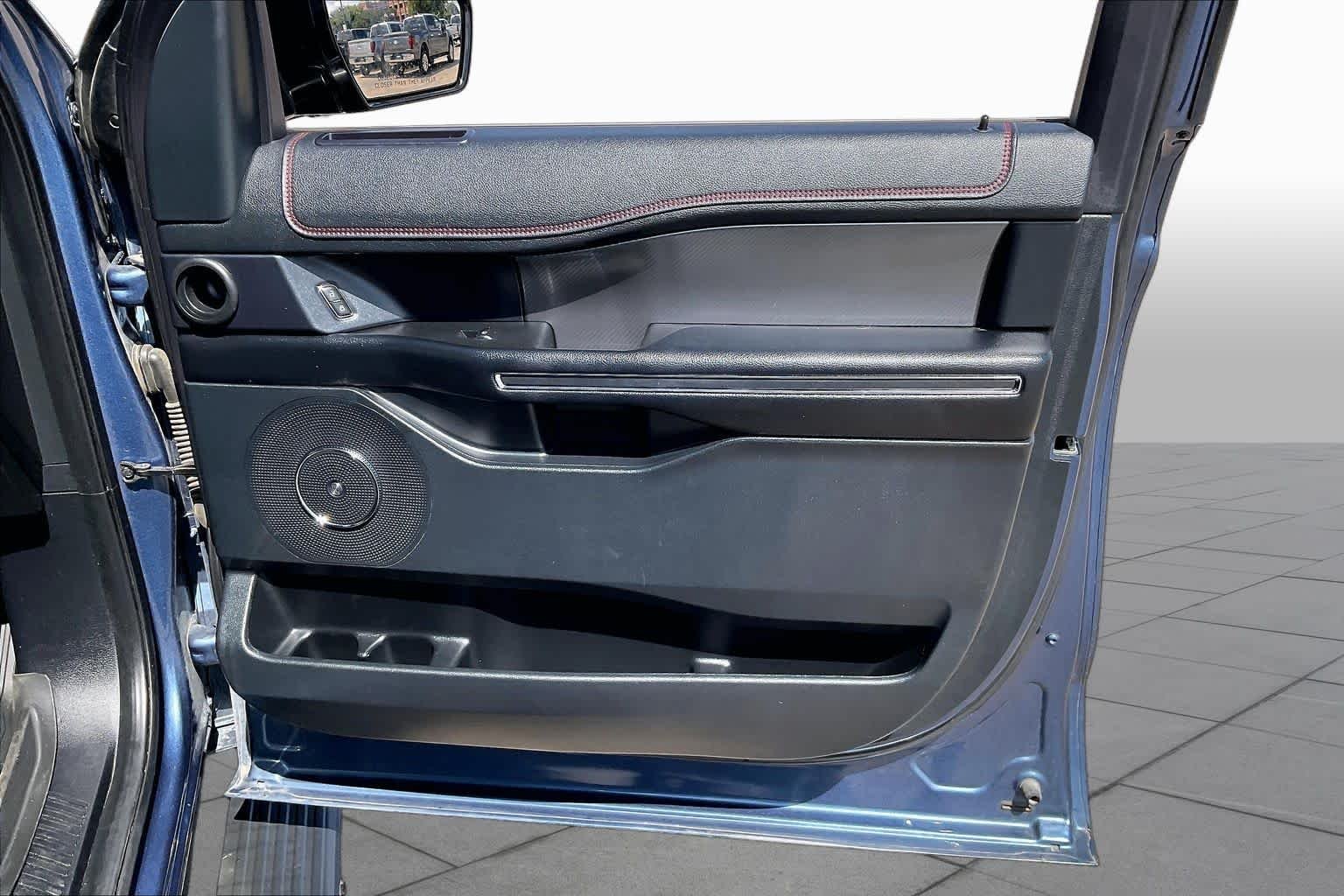 Used 2020 Blue Metallic Ford Limited image 22
