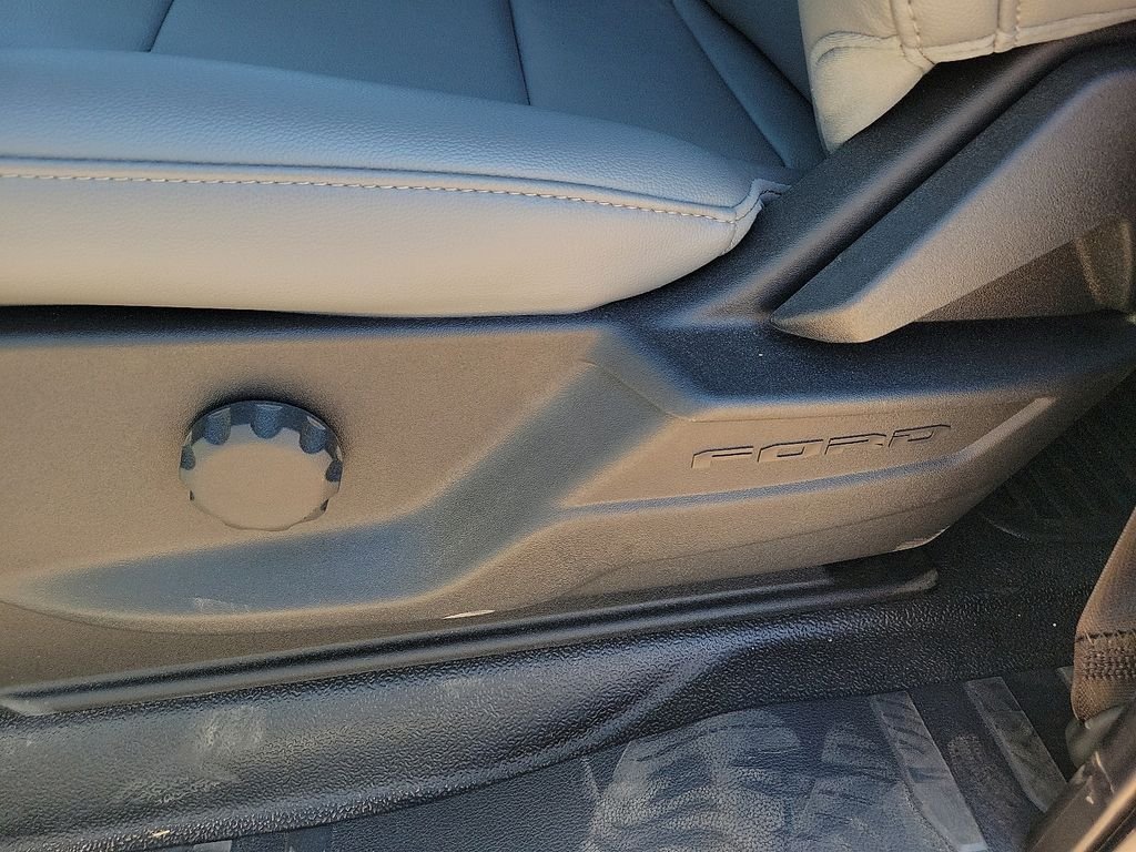 2025 Ford F-550 Super Duty Chassis Cab XL - Photo 19