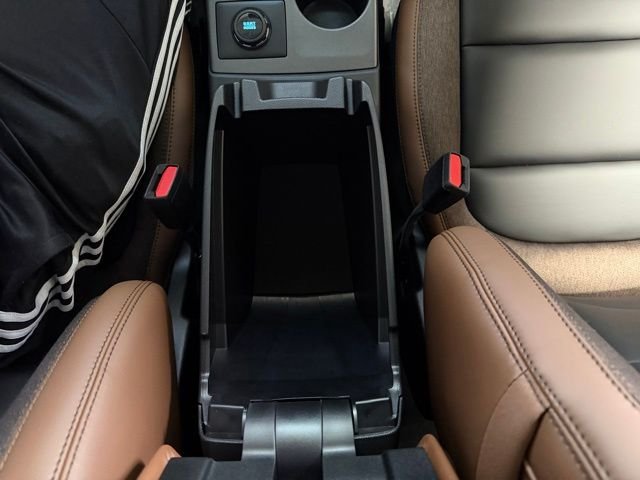 New 2026 Shadow Black Ford Outer Banks® image 40