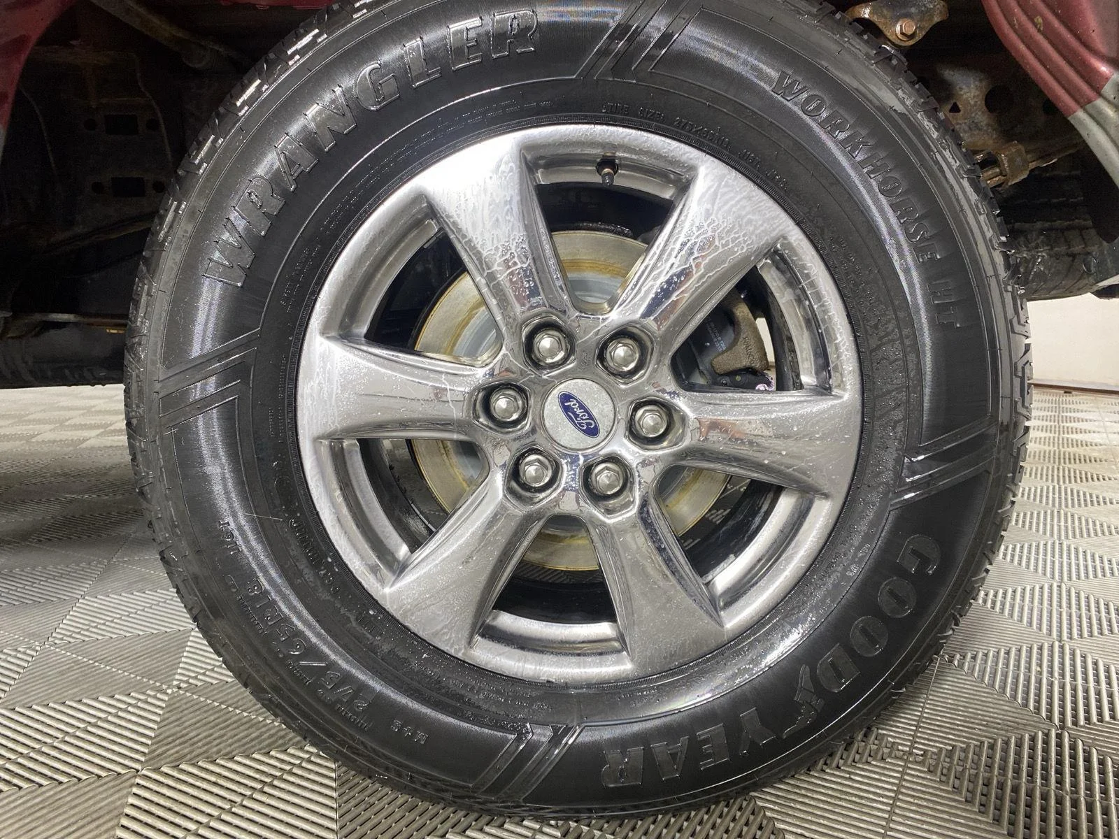 Used 2020 Rapid Red Metallic Tinted Clearcoat/Magnetic Ford XLT image 12