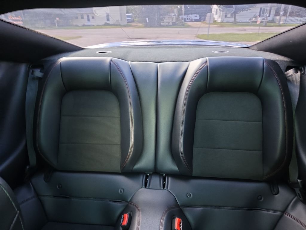 Used 2016 Magnetic Ford GT Premium image 23