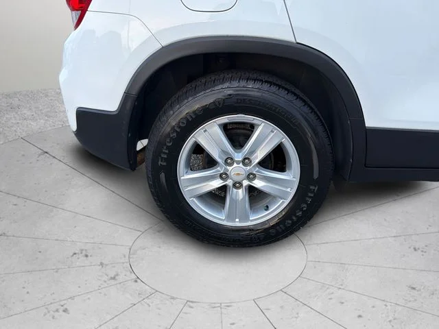 Used 2017 White Chevrolet LT image 32