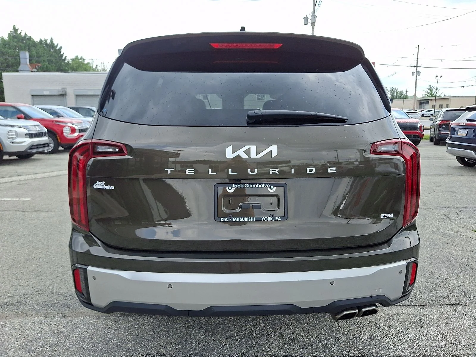 Certified Used 2024 Green Kia S image 6