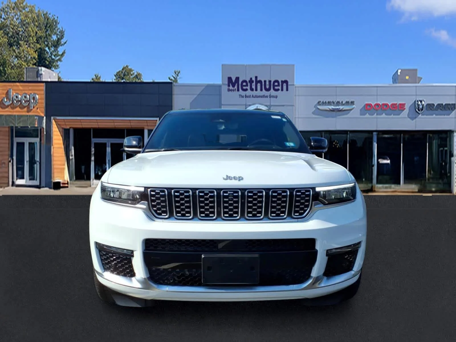 Used 2025 Bright White Clearcoat Jeep Summit Reserve image 4