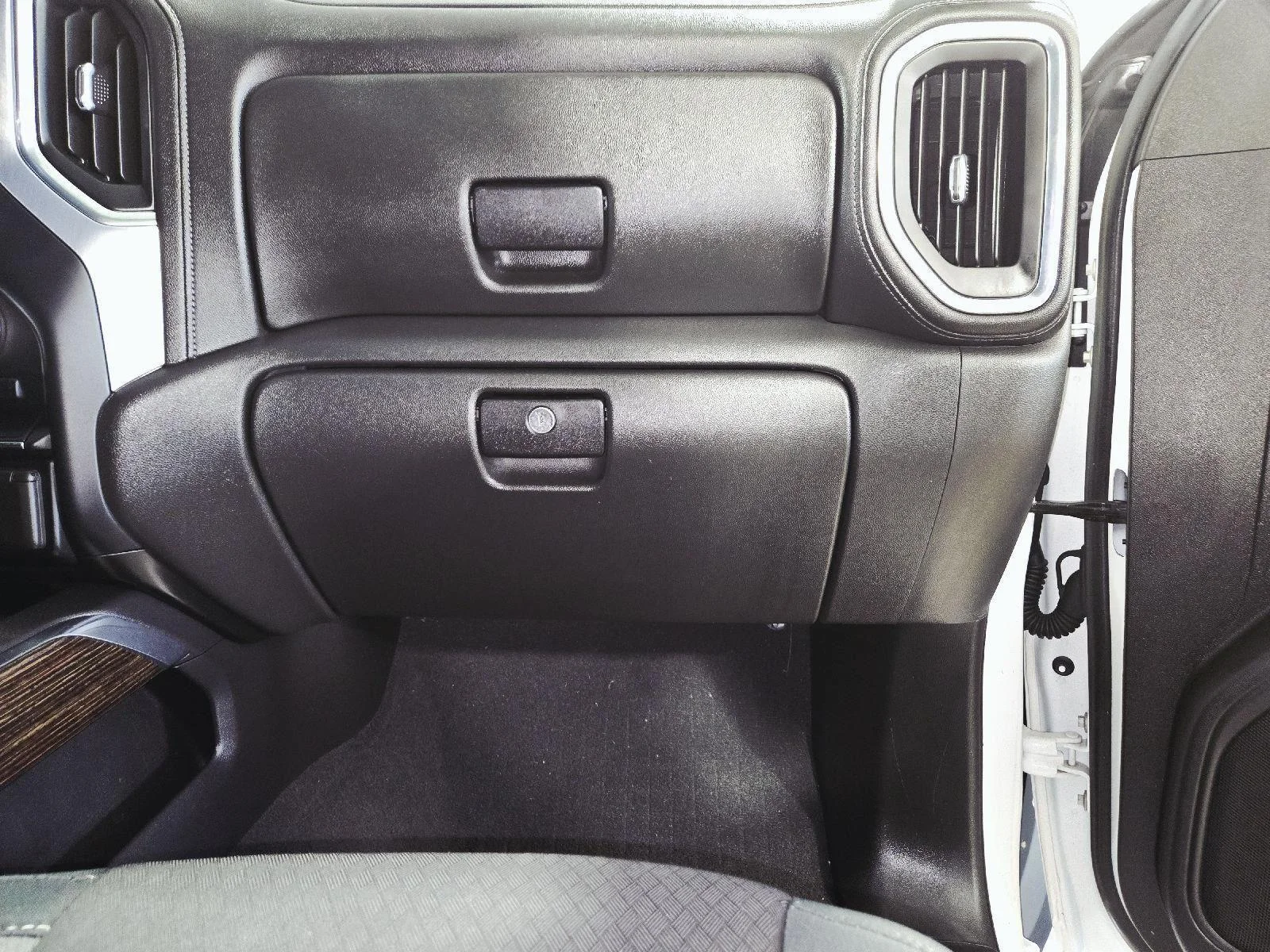 Used 2021 Summit White GMC Elevation image 56