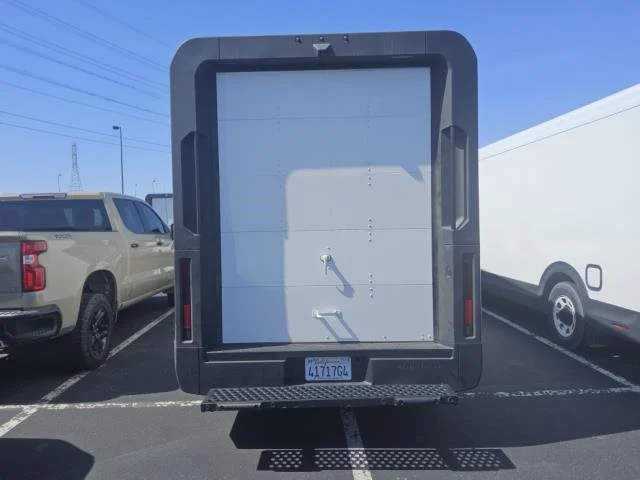 Used 2024 Oyster White BrightDrop EJY image 14
