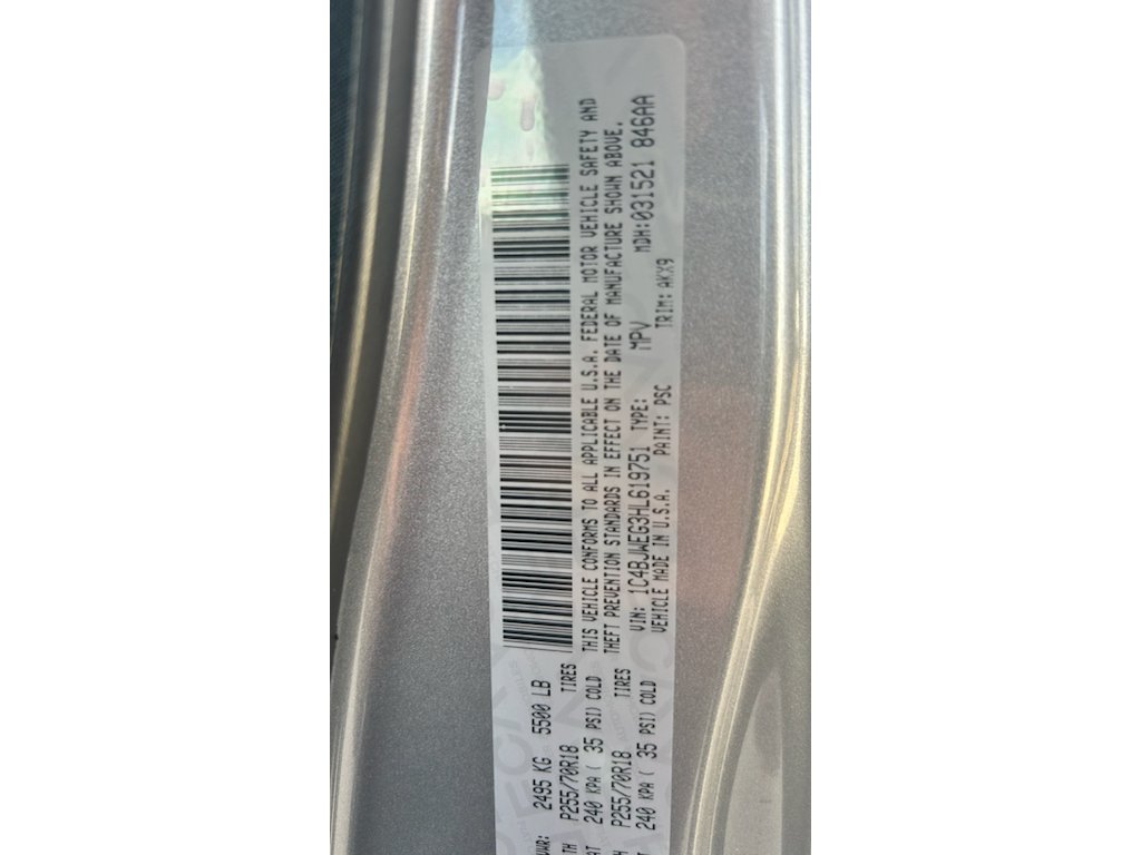 Used 2017 Silver Jeep Unlimited Sahara image 17