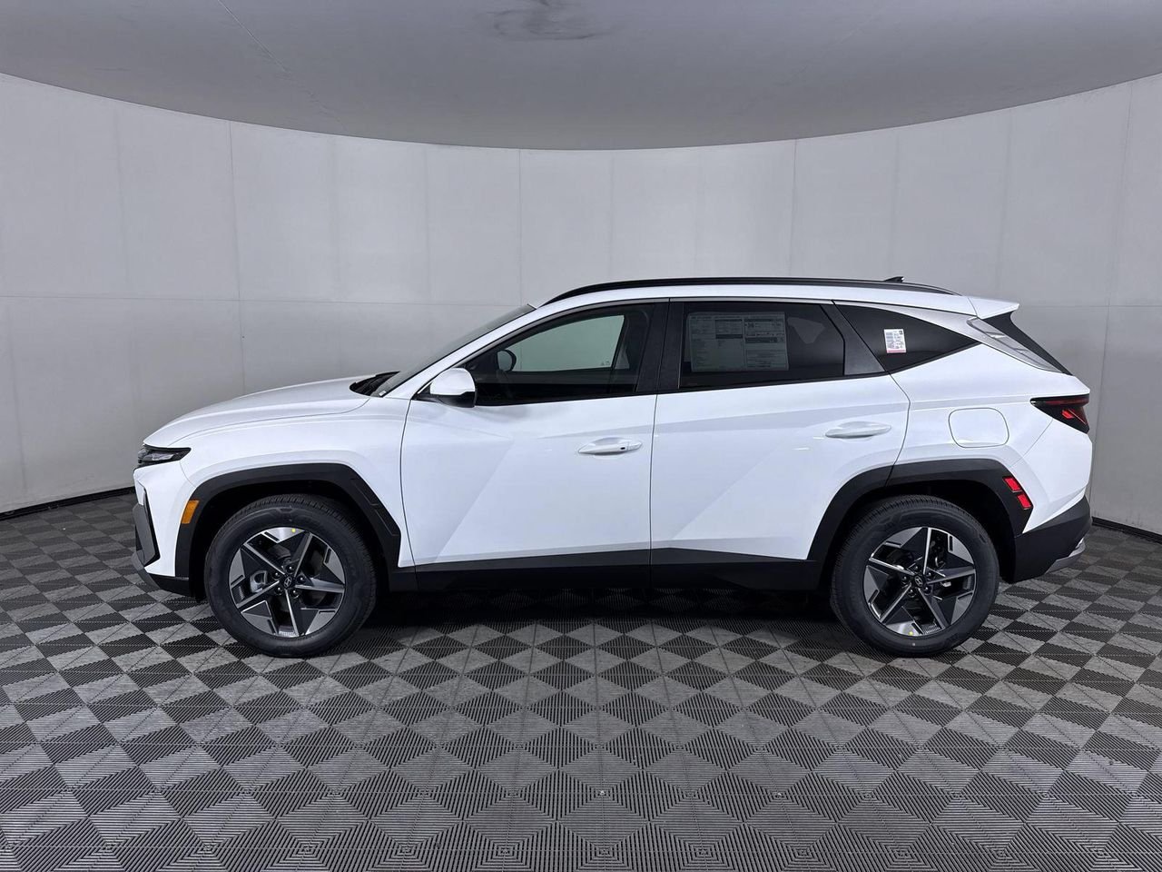 New 2026 Creamy White Pearl Hyundai SEL AWD image 8