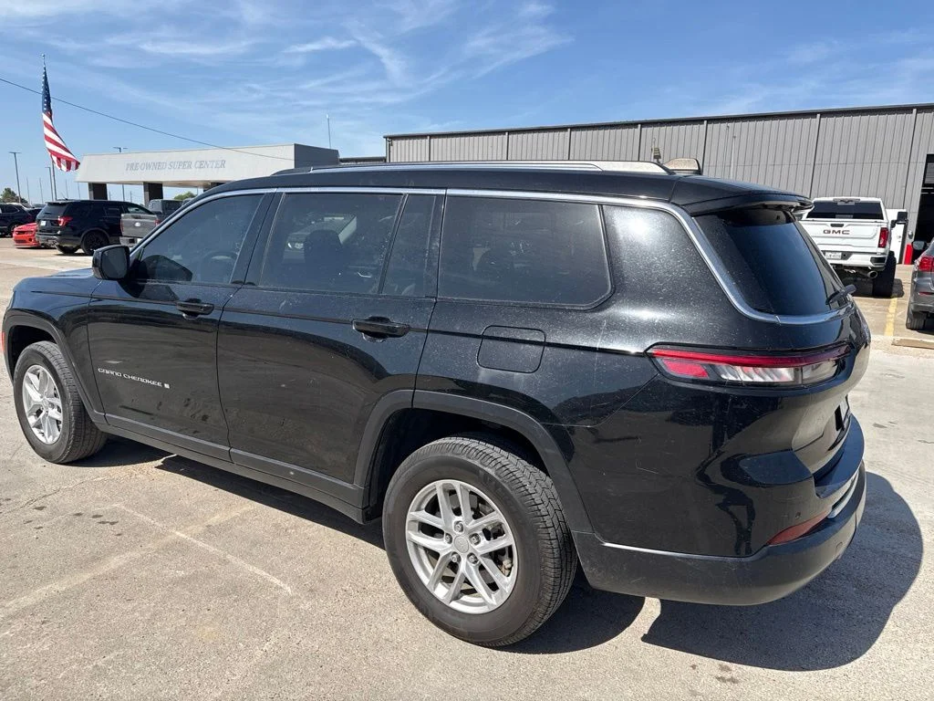 Used 2023 Black Jeep Laredo image 2