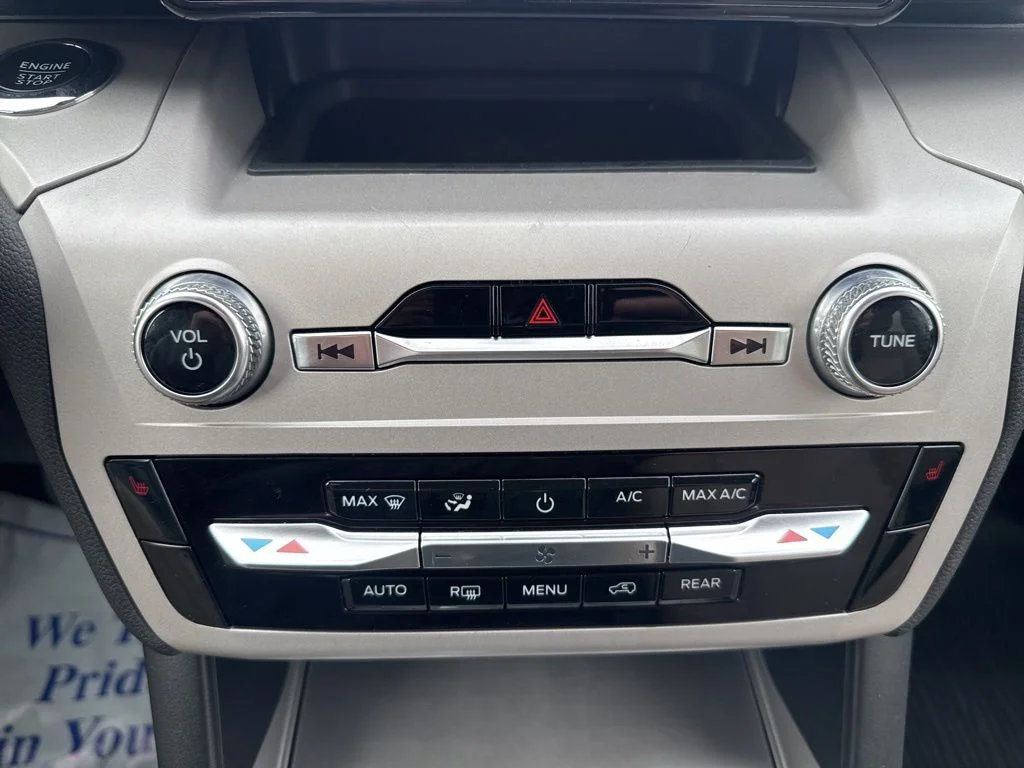 2023 Ford Explorer XLT - Photo 38