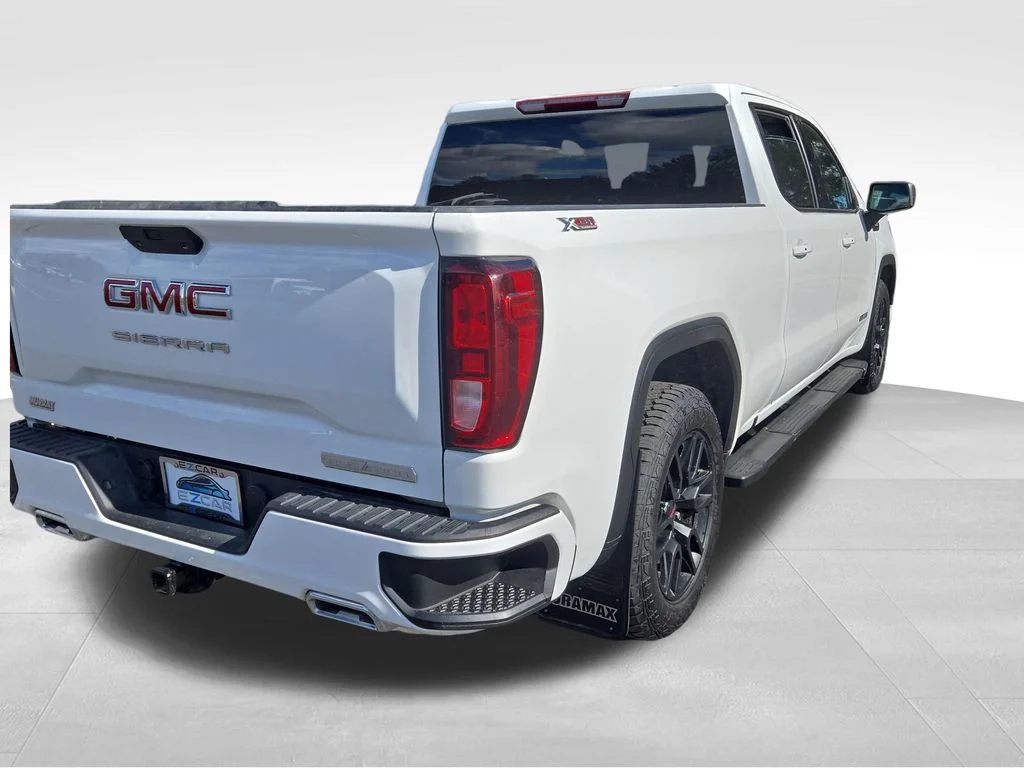 Used 2021 White GMC Elevation image 11