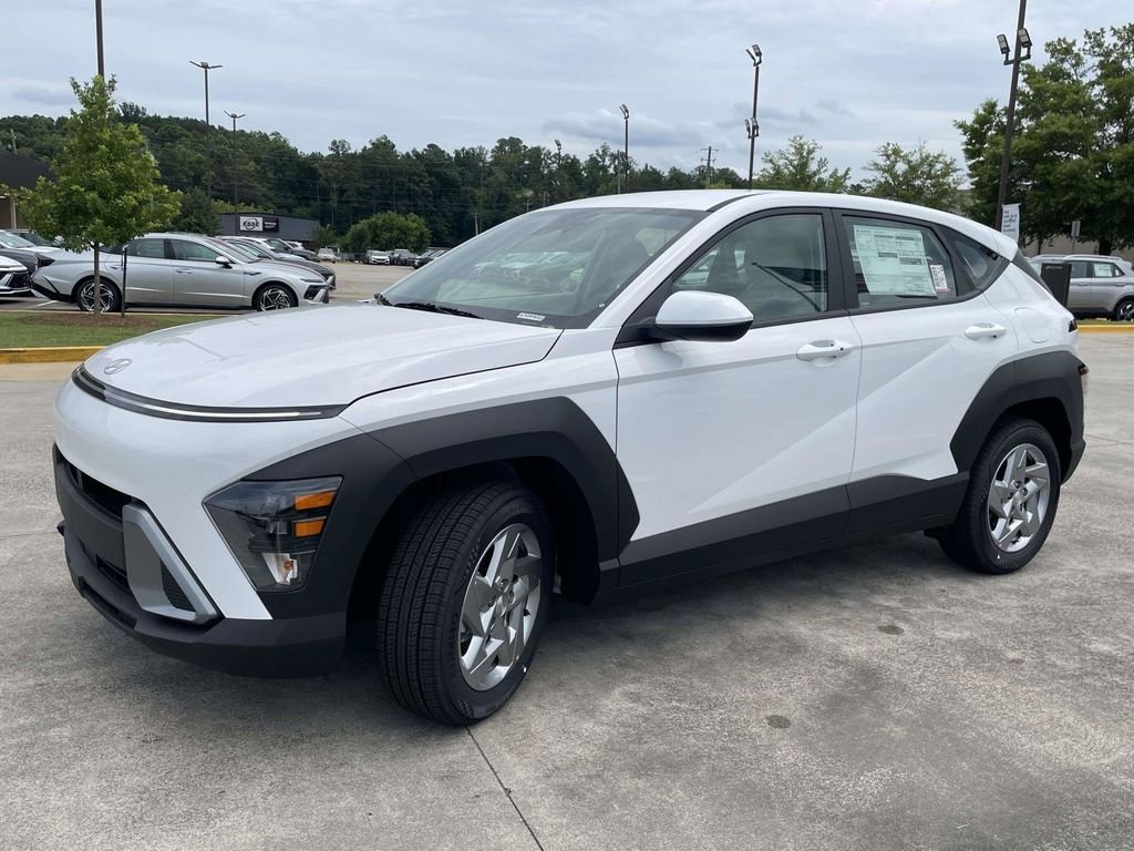 New 2026 White Hyundai SE FWD image 7