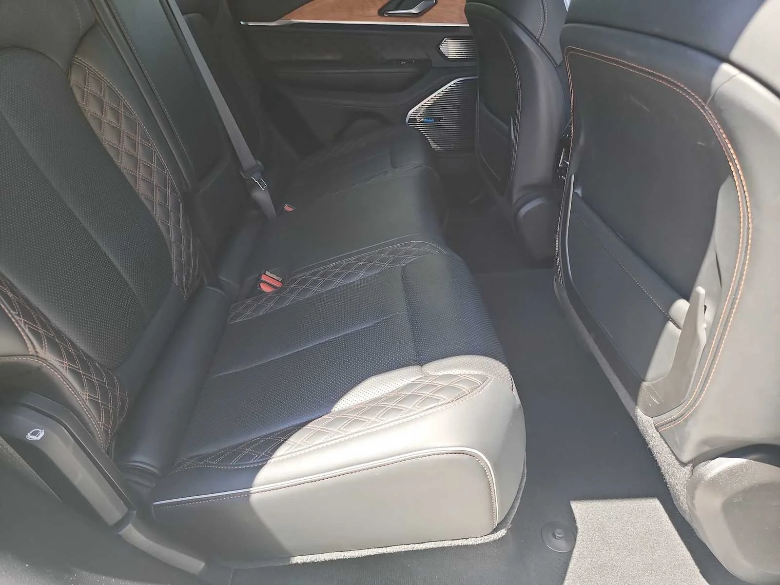 Used 2022 Bright White Clearcoat Jeep Summit Reserve image 17