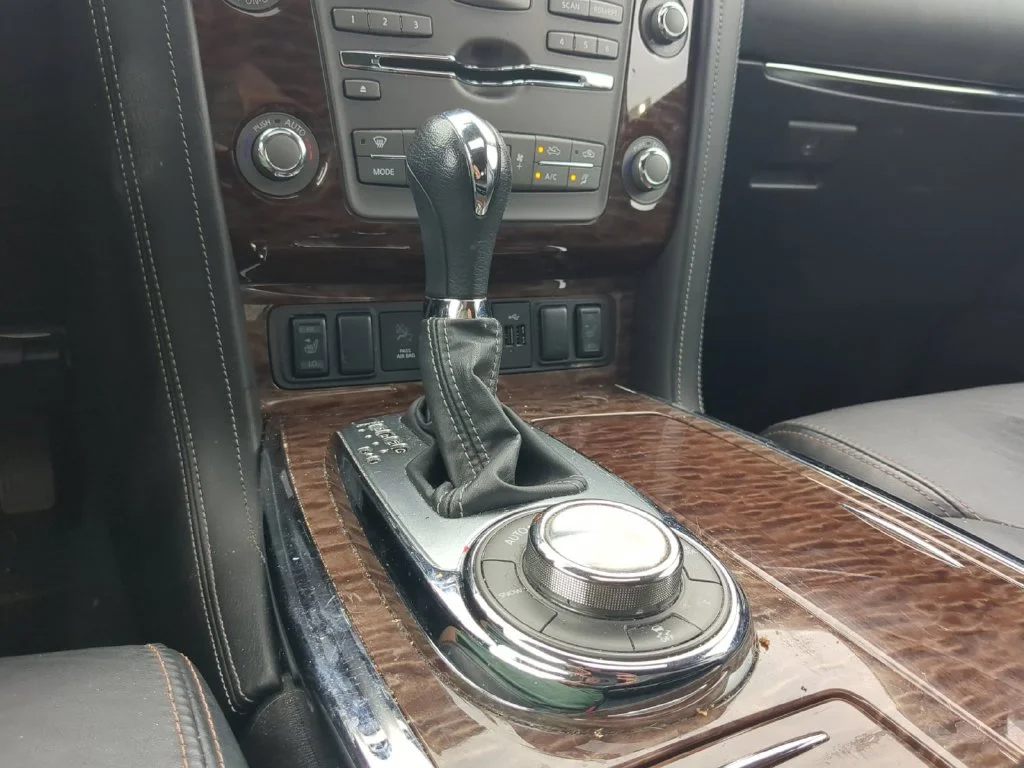 Used 2019 Silver Nissan SL image 14