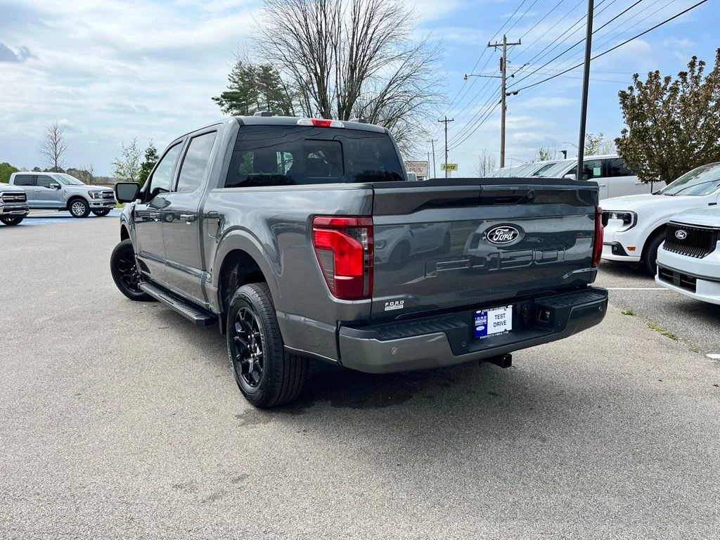 New 2026 Gray Ford XLT image 4