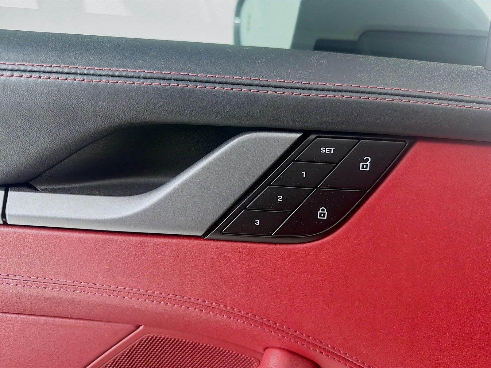 Used 2022 Chalk Porsche Carrera S image 7
