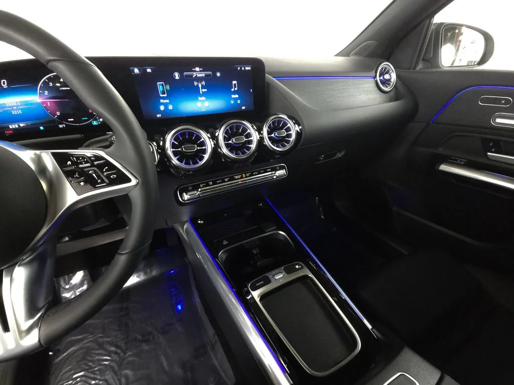 Certified Used 2026 Mountain Grey Metallic Mercedes-Benz GLA 250 image 14