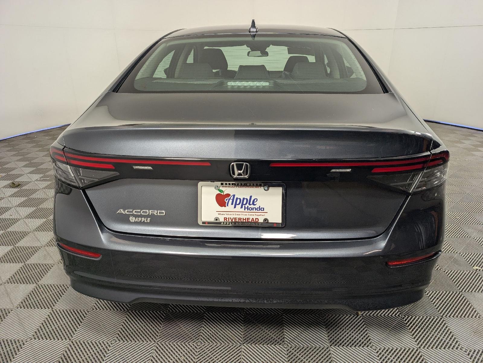 Used 2023 Crystal Black Pearl Honda EX w/o BSI image 5