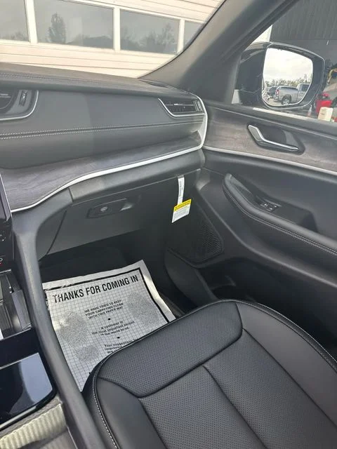 2025 Jeep Grand Cherokee L Limited - Photo 39