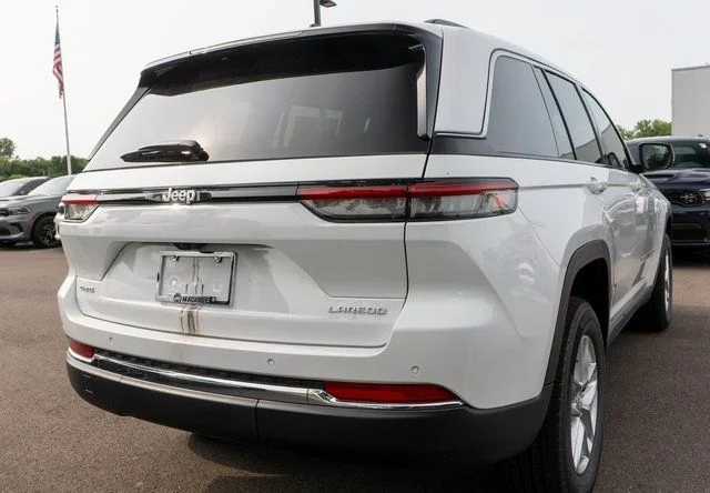 New 2026 Bright White Clearcoat Jeep Laredo X image 5