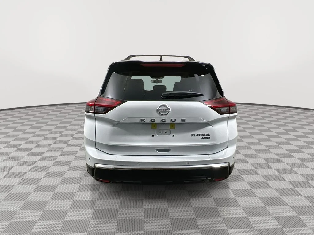 New 2026 Everest White Pearl TriCoat / Super Black Two-tone Nissan Platinum image 7