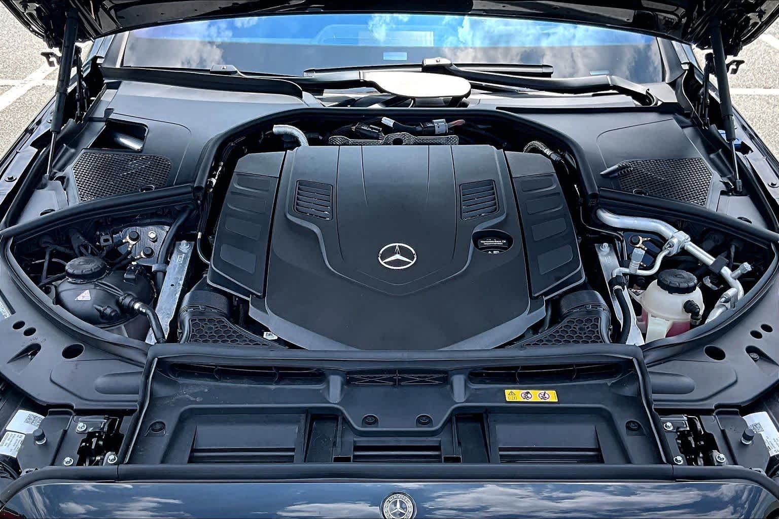 Used 2024 Obsidian Black Metallic Mercedes-Benz S 580 image 32