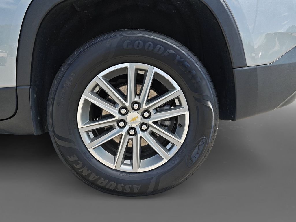 Used 2023 Gray Chevrolet LT image 9