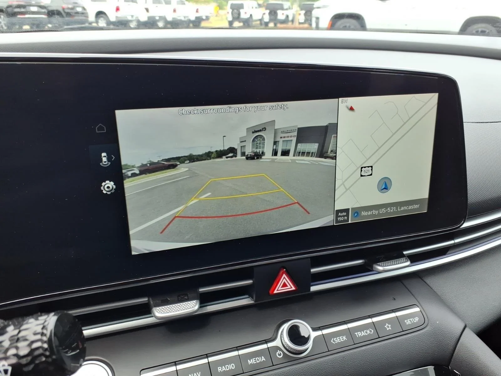 Used 2025 Fluid Metal Hyundai Limited image 4