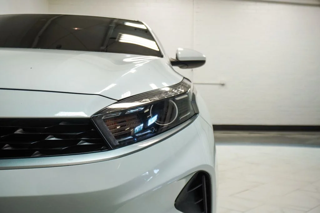 Used 2024 White Kia LXS image 33